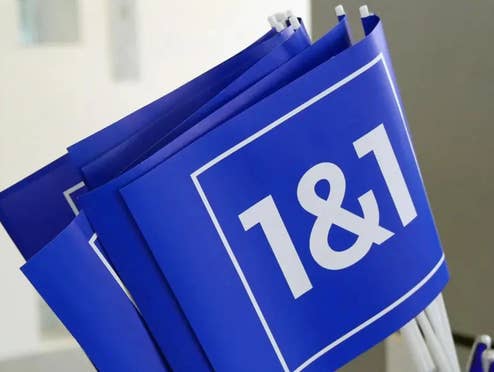 Fähnchen mit 1&1-Logo