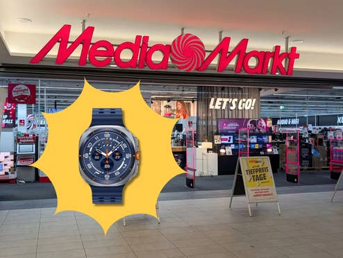 Eine MediaMarkt-Filiale mit Samsung Smartwatch