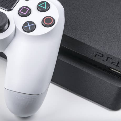 Foto: Spielekonsole Sony PlayStation 4 (1TB)