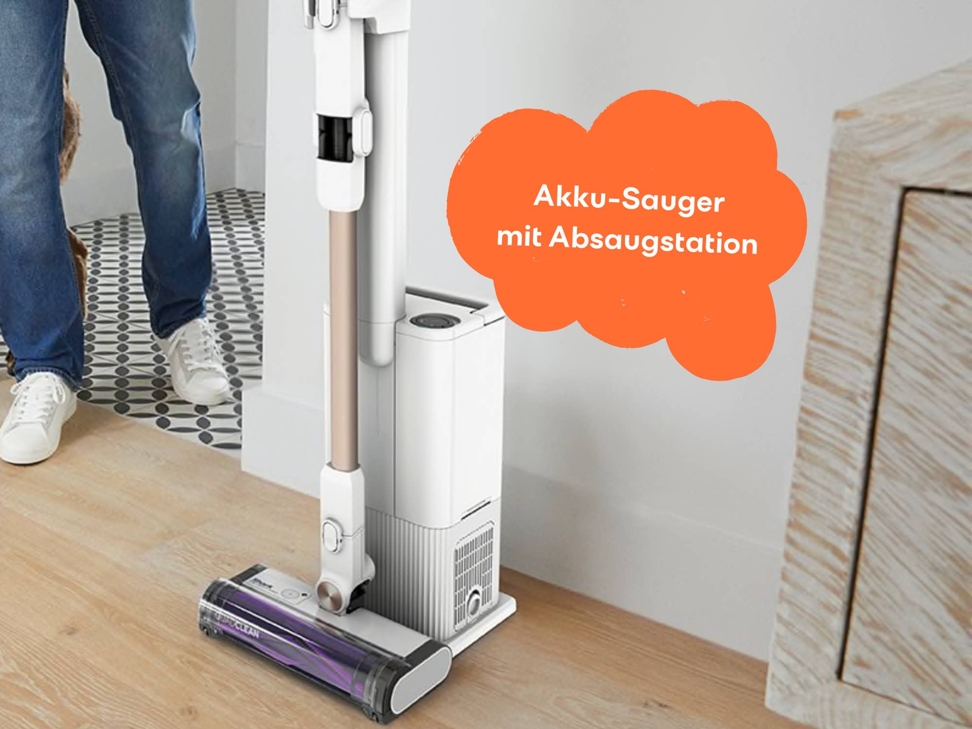 Intelligenter AkkuSauger mit Absaugstation So gibt's Rabatt