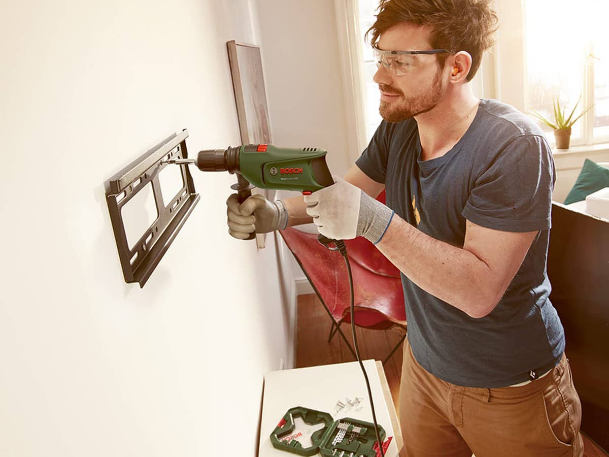 Akkuschrauber und Bohrmaschine von Bosch im Angebot Akkuschrauber und Bohrmaschine von Bosch im Angebot