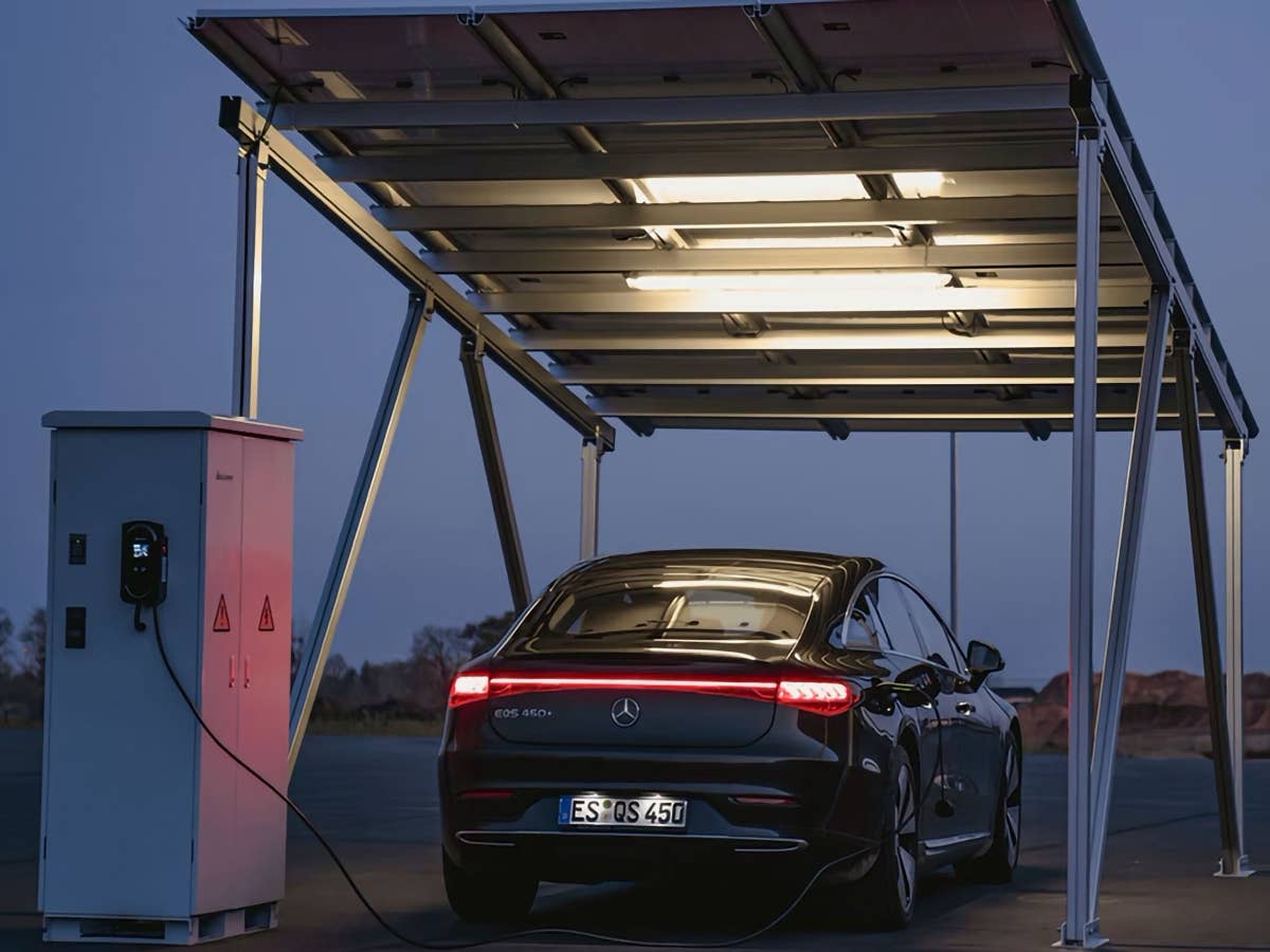 E-Auto komplett unabhängig vom Netz laden - Diese Insellösung ermöglicht es E-Auto komplett unabhängig vom Netz laden? Diese Insellösung ermöglicht es