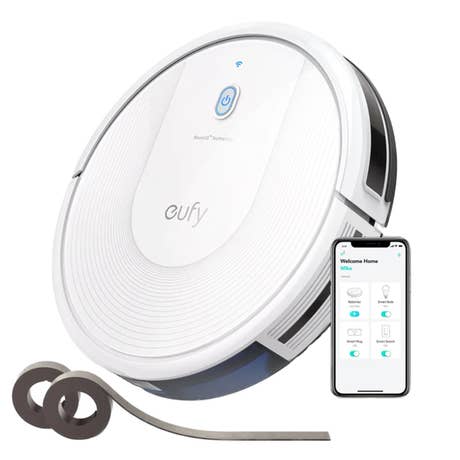 Eufy_RoboVac 30C_Set mit Smartphone_weiß