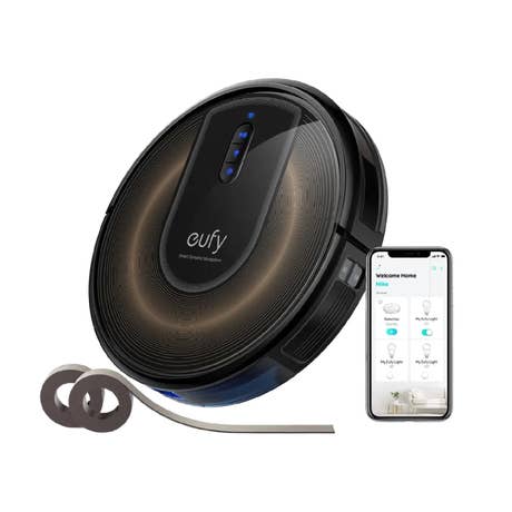 Eufy_RoboVac G30 Edge_Set mit Smartphone_schwarz