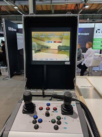 Die Steuerung des Roboters - hier auf einer Messe in einem Demo-Aufbau