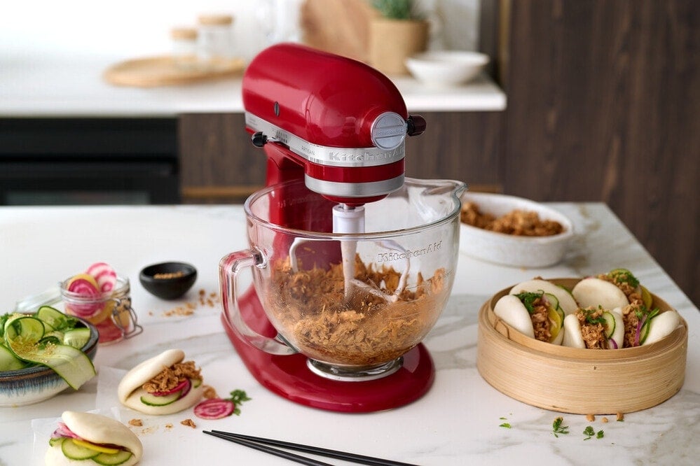KitchenAid Artisan mit Glasschüssel im Angebot bei MediaMarkt