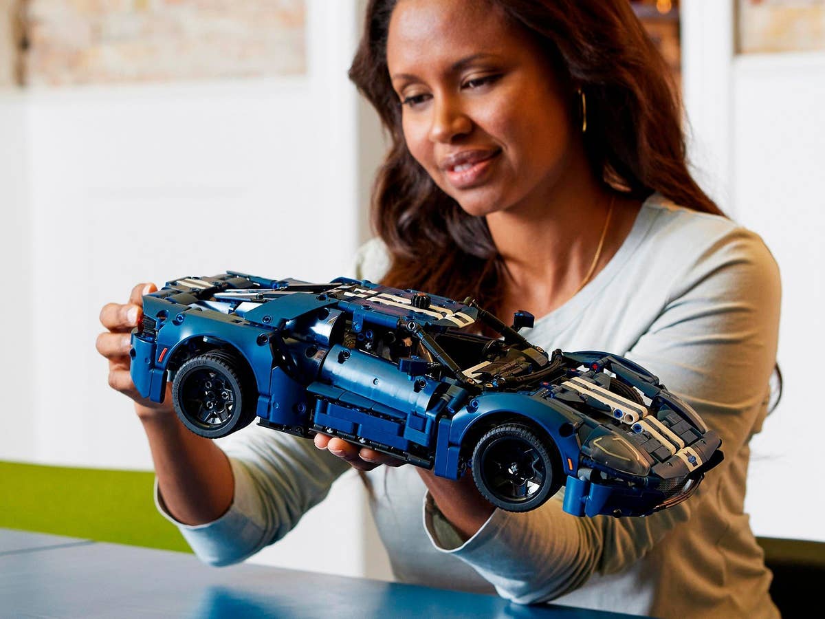 Lego Technic Ford GT 2022 im Angebot