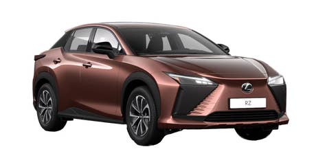 Lexus_RZ 450e_seitlich vorn_Kupferrot Lexus_RZ 450e_seitlich vorn_Kupferrot
