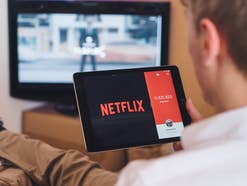 Netflix noch schlechter - Nützliche Funktion nur noch im Premium-Abo verfügbar