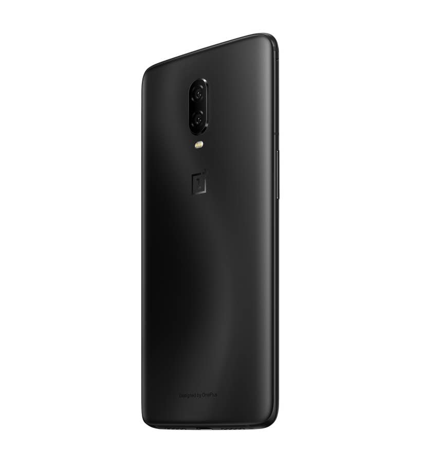 Die Rückseite des OnePlus 6T, seitlich