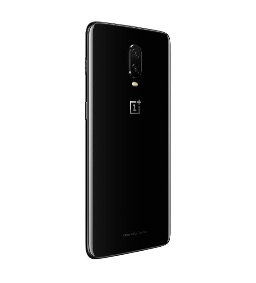 Die Rückseite des OnePlus 6T Mirror Black, seitlich