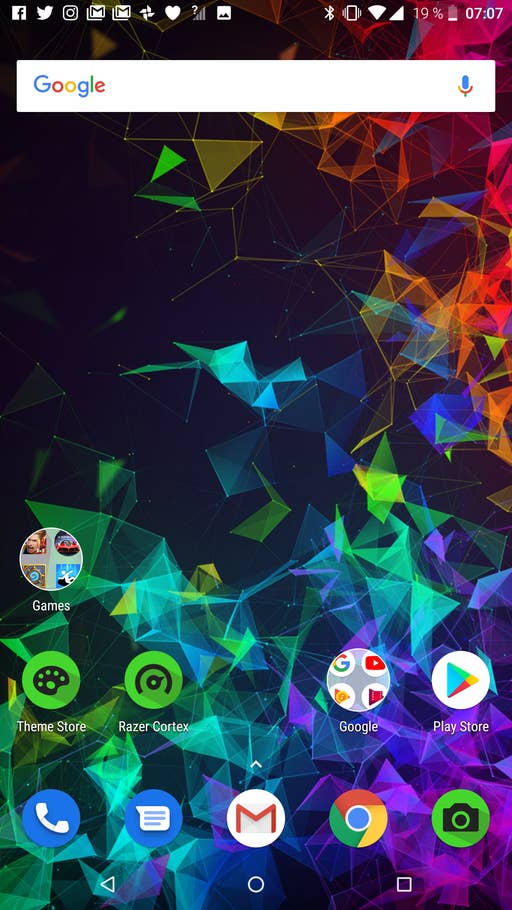 Die Benutzeroberfläche des Razer Phone 2: Die erste Seite mit Apps wie dem Theme Store und dem Google Play Store