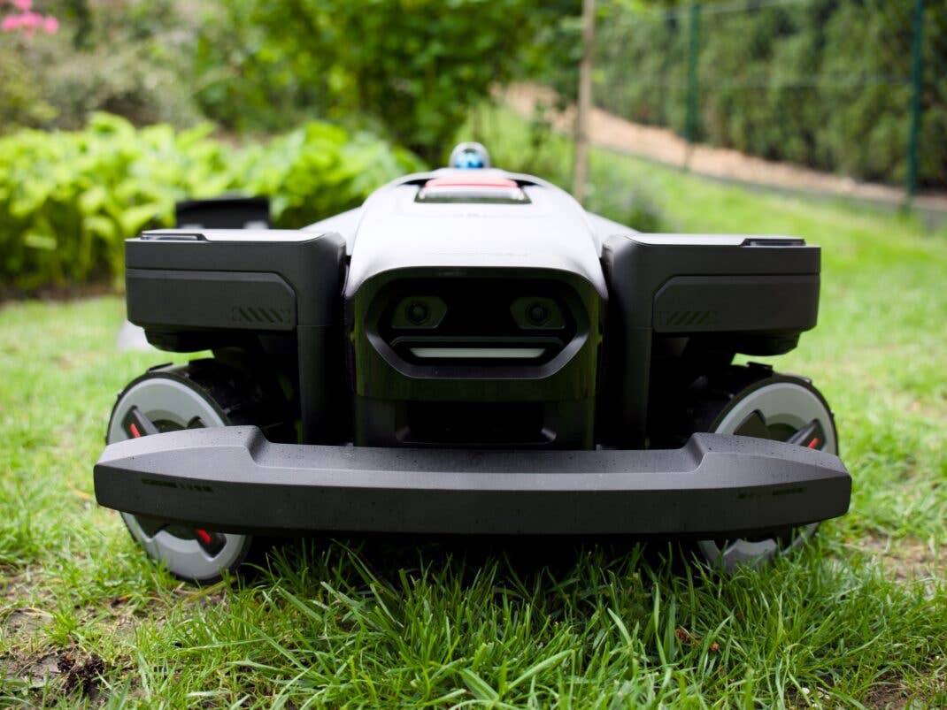 Linse des Roborock RockMow Z120 Lidar
