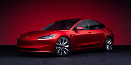 Tesla_Model 3_seitlich vorn_rot