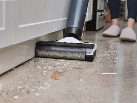 Tineco Saugwischer reinigt Kanten problemlos