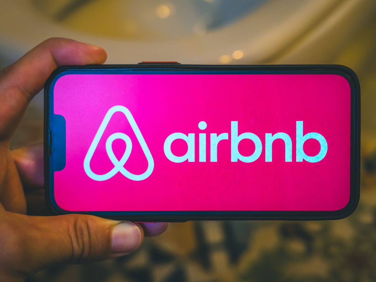 Airbnb-Gast soll 1.000 Euro zahlen: Doch ein Foto verrät, was wirklich passiert ist Airbnb-Gast soll 1.000 Euro zahlen: Doch ein Foto verrät, was wirklich passiert ist