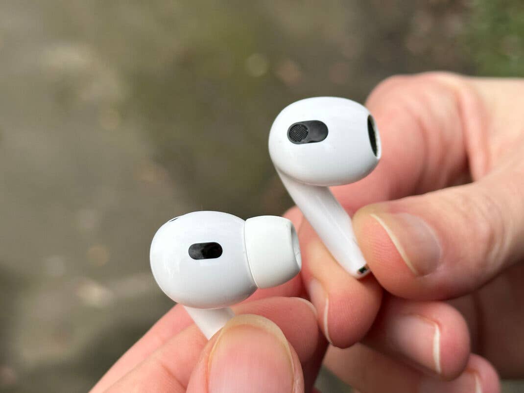 AirPods Pro 2 (links) vs AirPods 3 (rechts)
