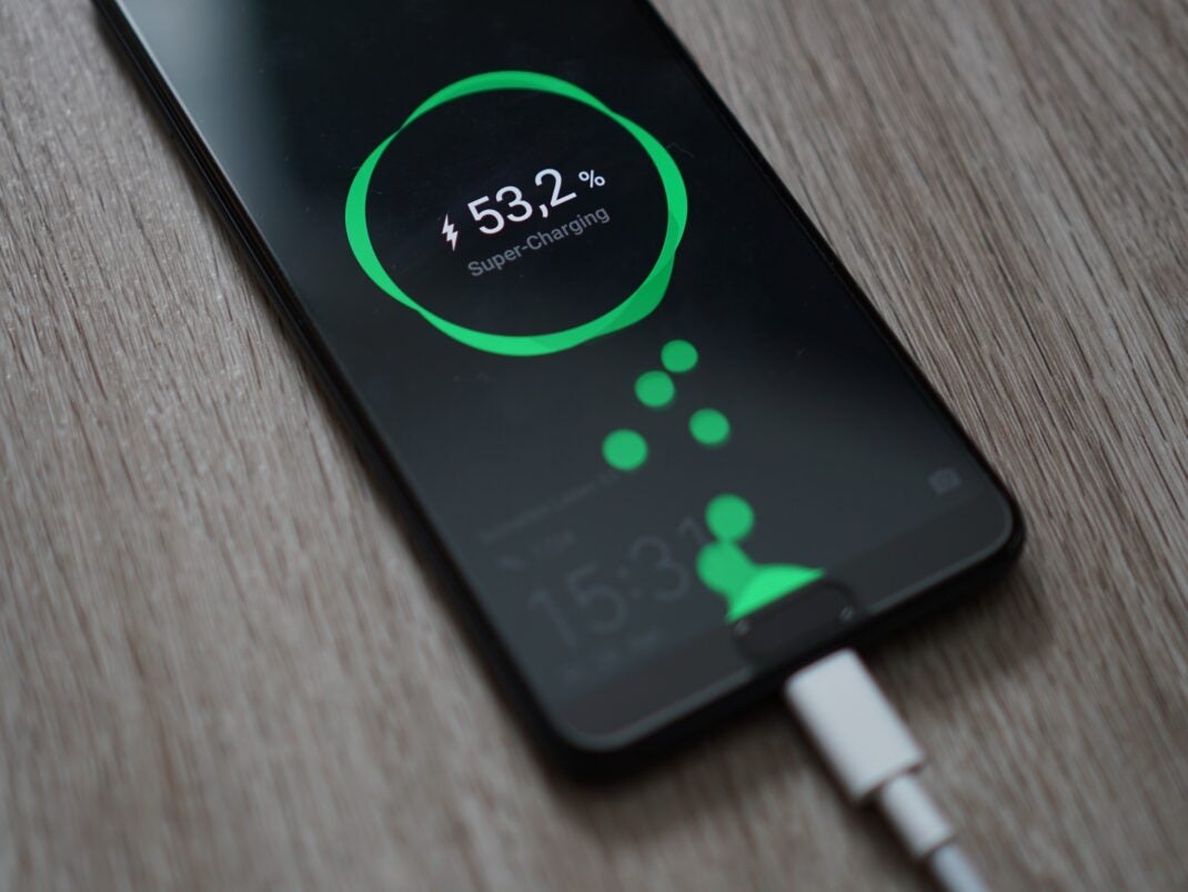 Smartphones mit langer Akkulaufzeit Die aktuelle Bestenliste