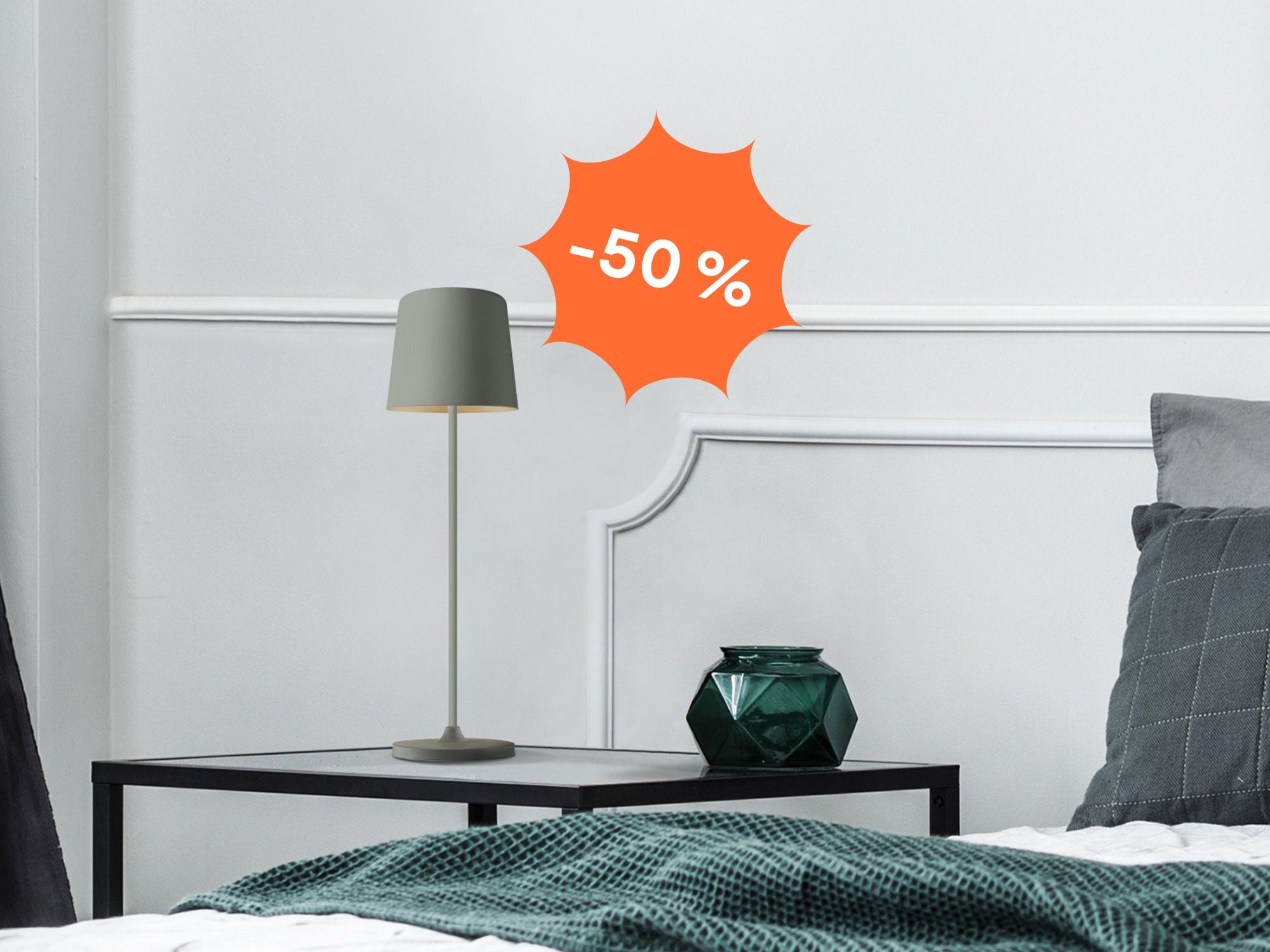 Genial-f-r-drinnen-und-drau-en-Starke-Akku-Tischlampen-zum-halben-Preis