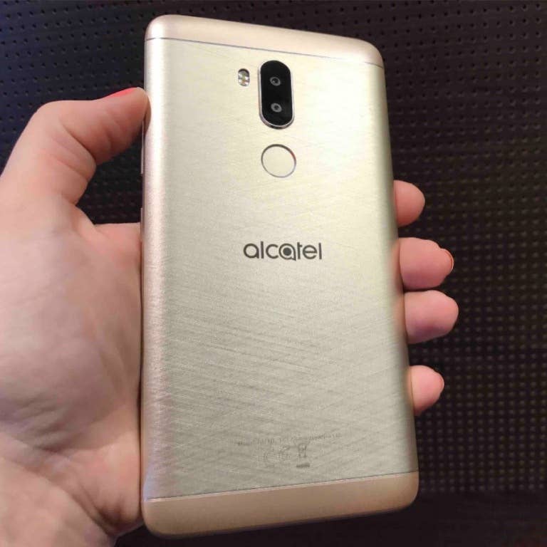 Alcatel A7 XL Hands-On