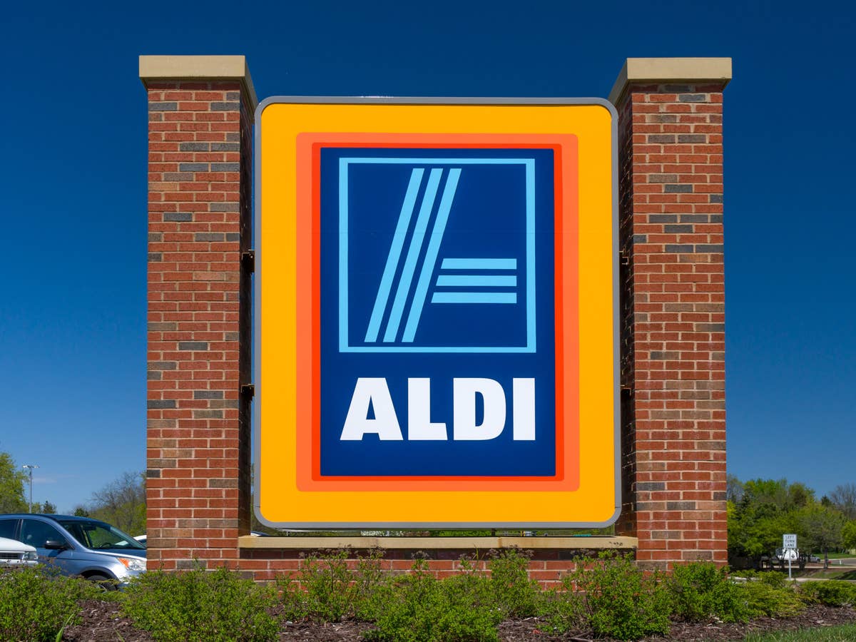Aldi-Schild an einer Filiale in den USA.