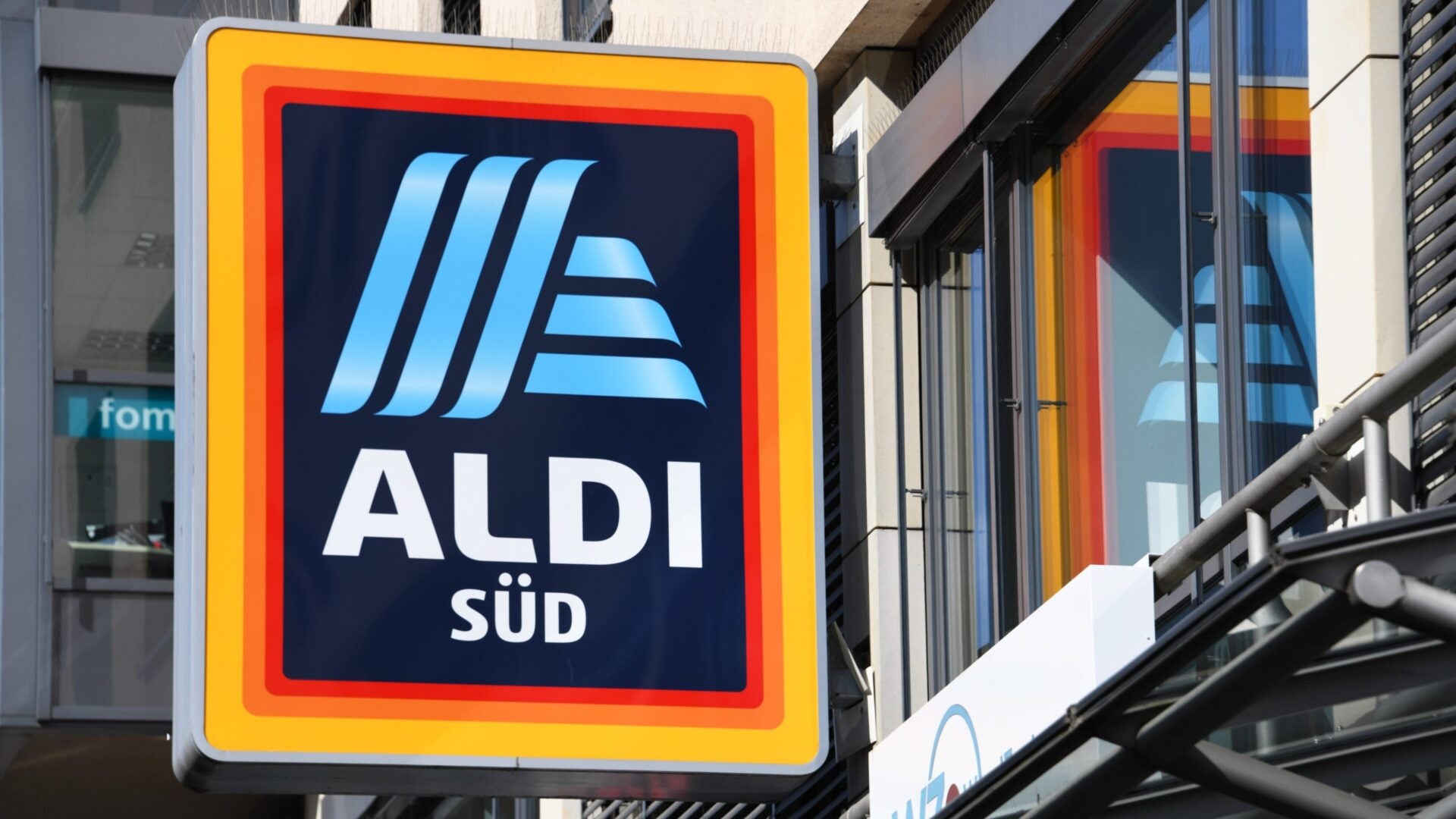 Ab Montag (18.05.) bei Aldi: Dieses 8-Euro-Gerät erleichtert den Hausputz