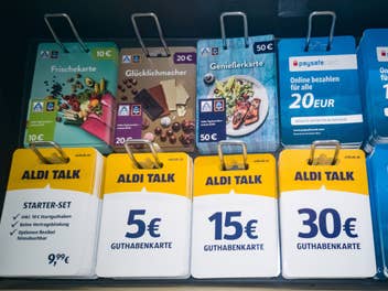 Aldi Talk Karten und Gutscheine für Aldi in einem Store