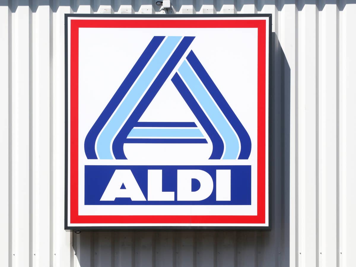 Unter 100 Euro: Aldi feuert Smartphones raus Logo von Aldi Nord an einer Fassade.