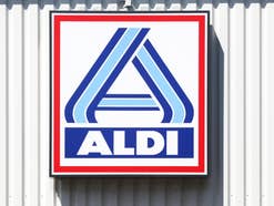 Logo von Aldi Nord an einer Fassade.
