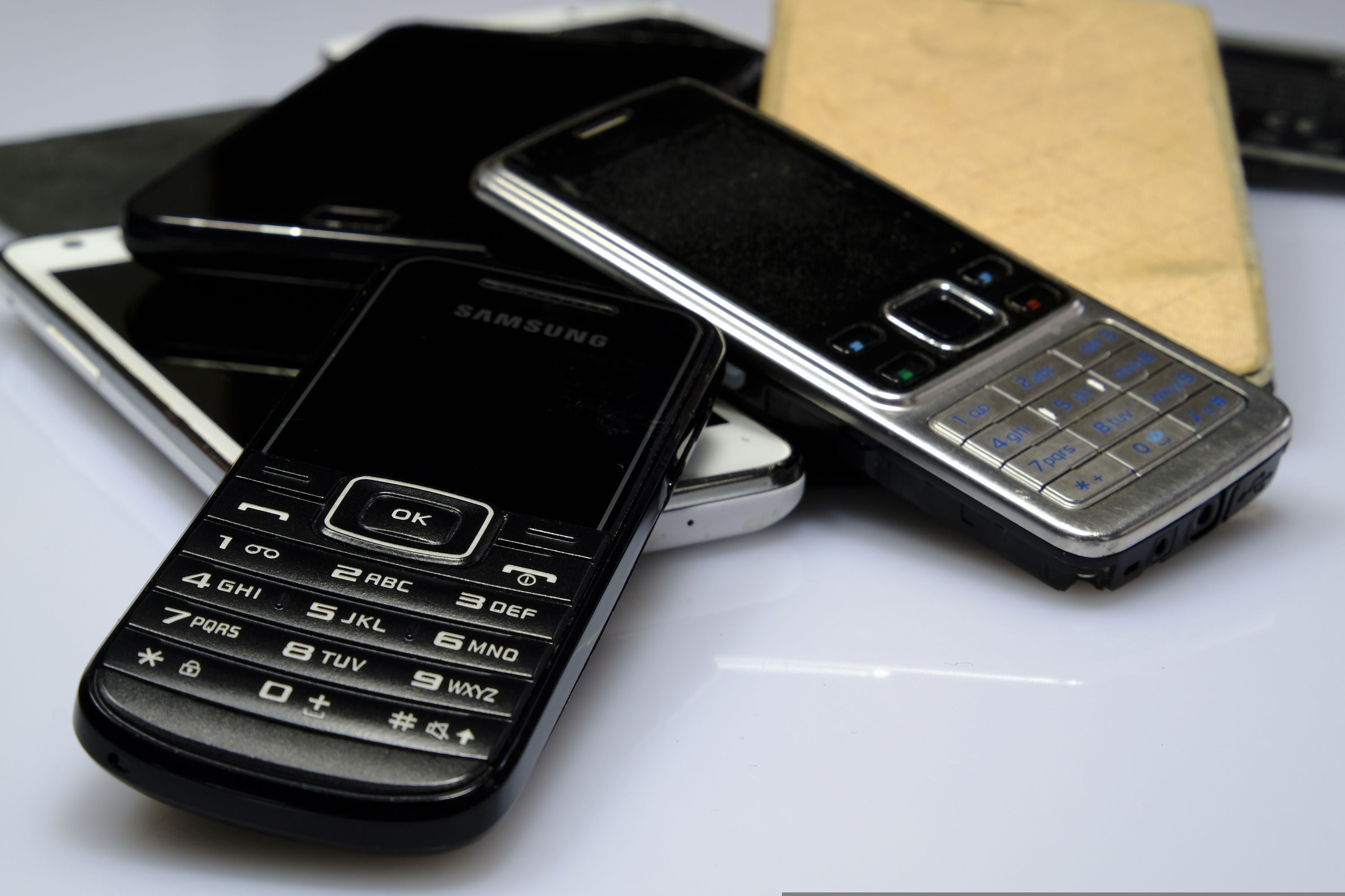 #Altes Handy verkaufen: So viel Geld steckt in deinem Elektroschrott