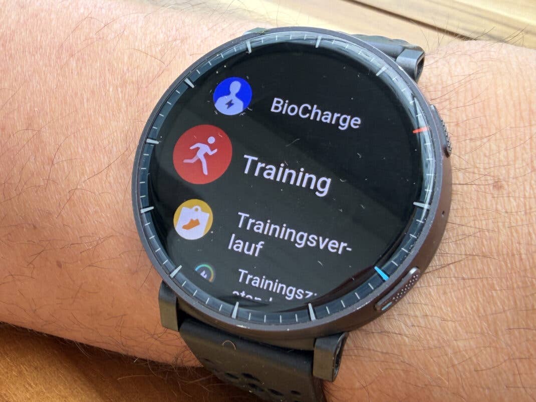 Menü der Amazfit Active Max in der Listenansicht.