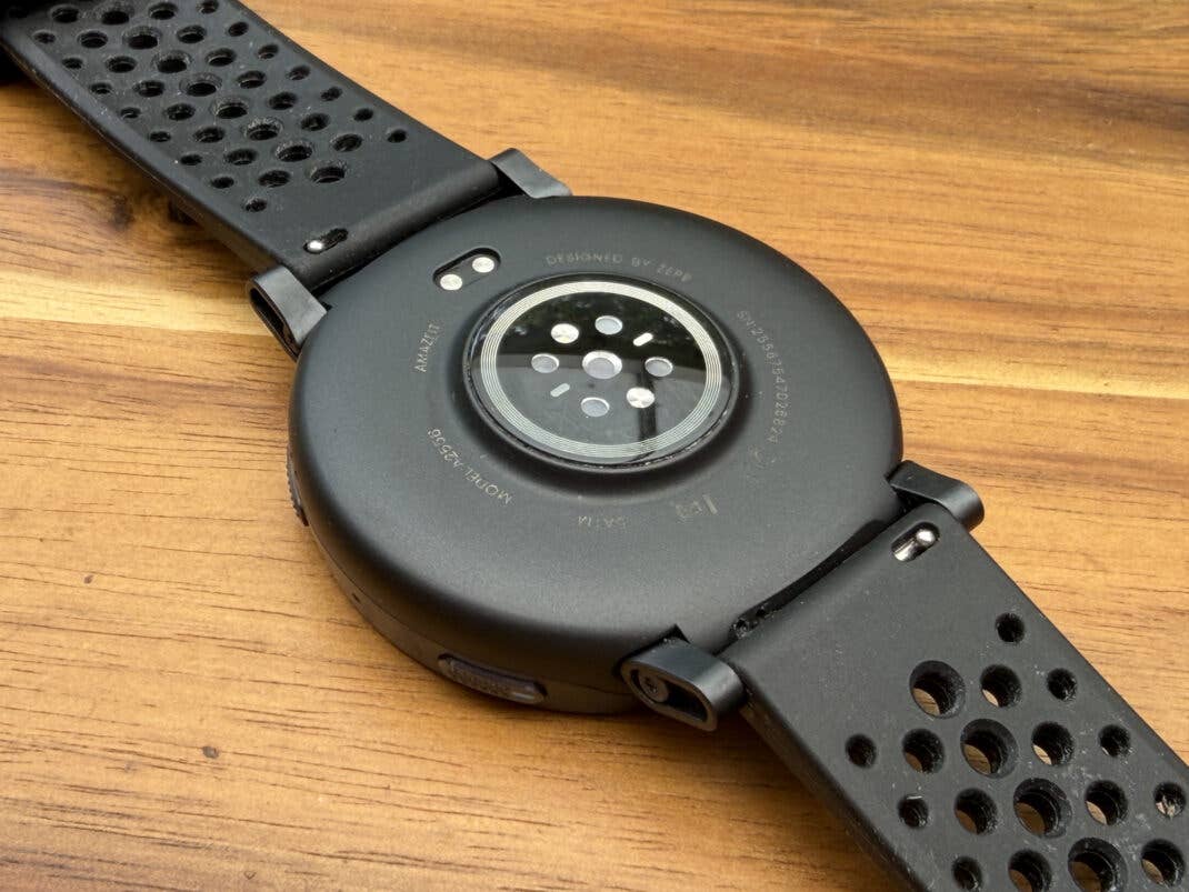 Rückseite der Amazfit Active Max.