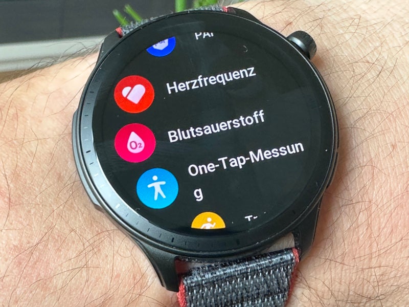 Menü der Amazfit GTR 4 mit Widgets.