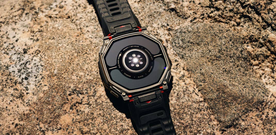 Rückseite der Amazfit T-Rex Dual Solar.
