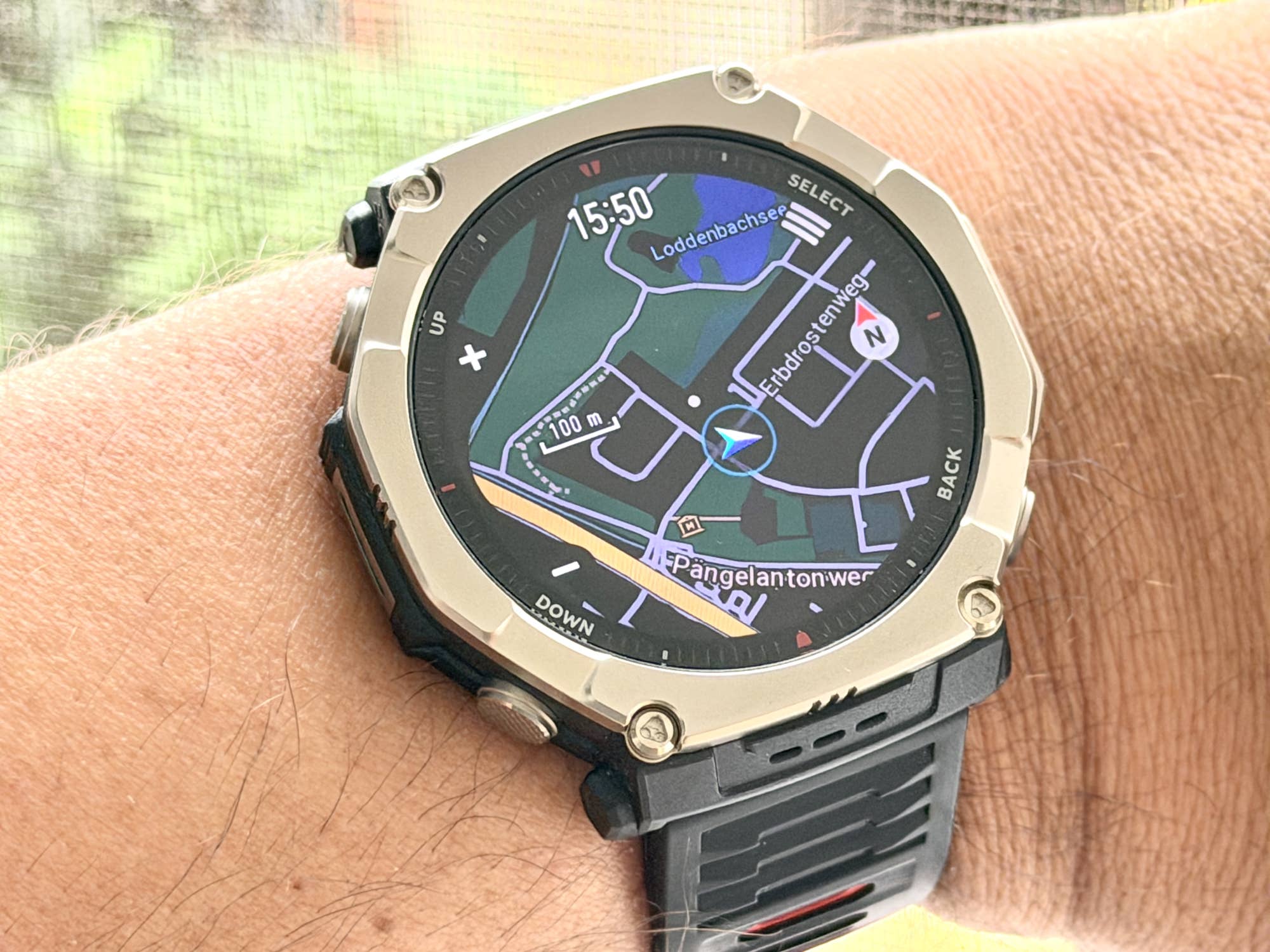 Amazfit T-Rex Ultra 2 mit Offline-Karte.
