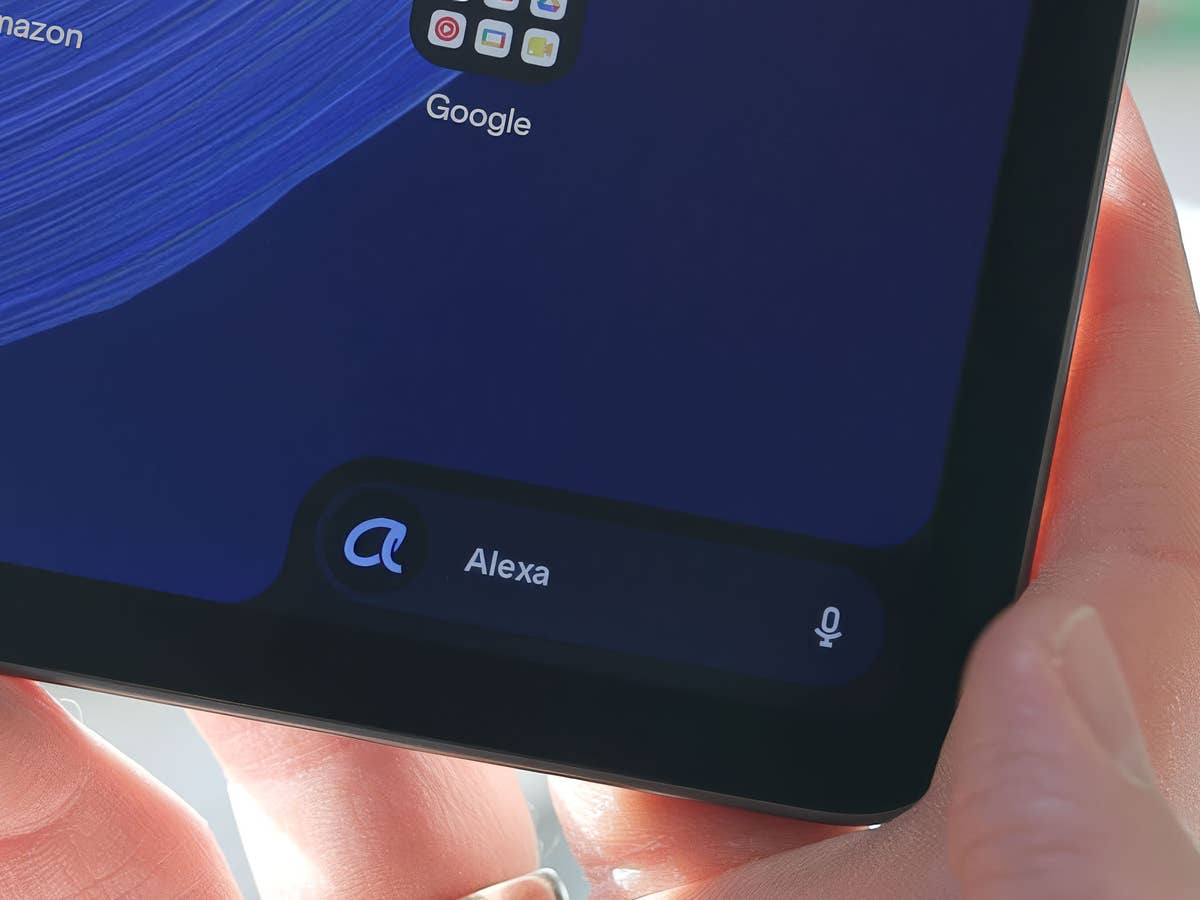 Alexa-Button auf dem Amazon Alexa Tablet 12 Pro Alexa-Button auf dem Amazon Alexa Tablet 12 Pro
