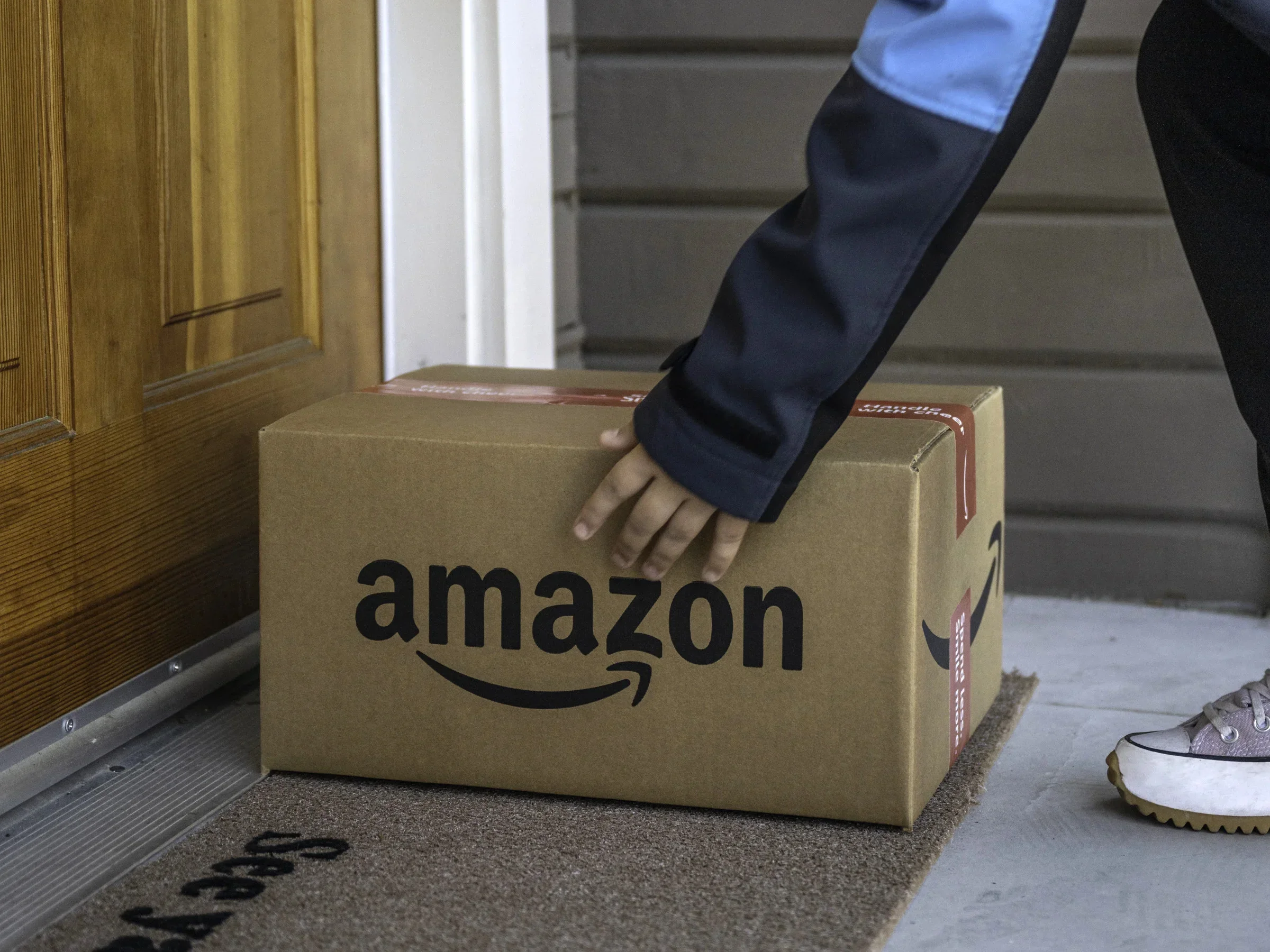 #Nicht abgeholte Amazon-Pakete zu Schleuderpreisen – was steckt dahinter?