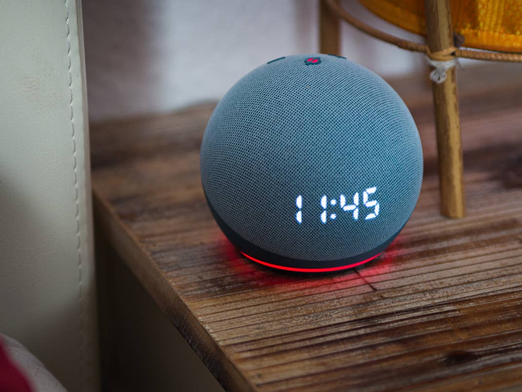 Per Tastendruck hört der Amazon Echo Dot 4 nicht mehr zu