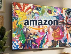 Amazon Ember 4K-TV mit Amazon-Logo