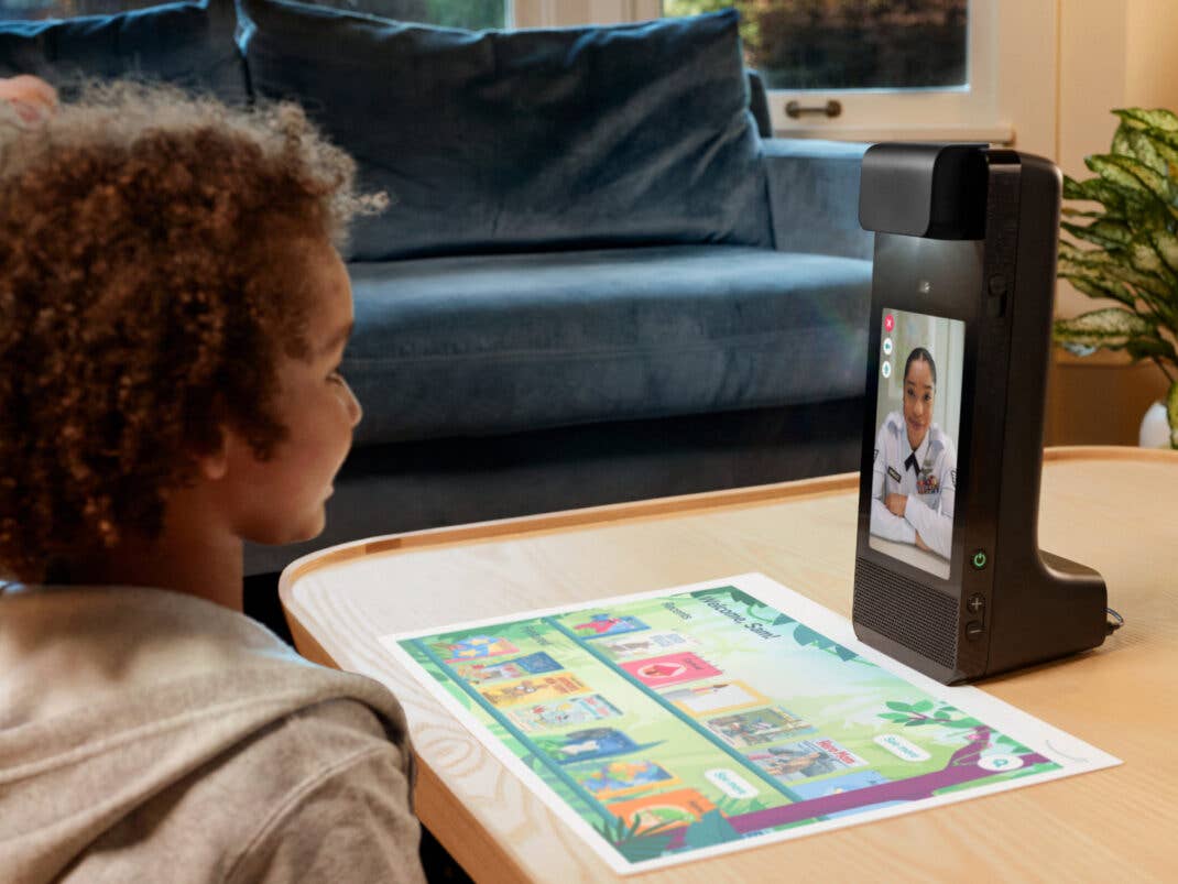 Das neue Amazon Glow im Einsatz
