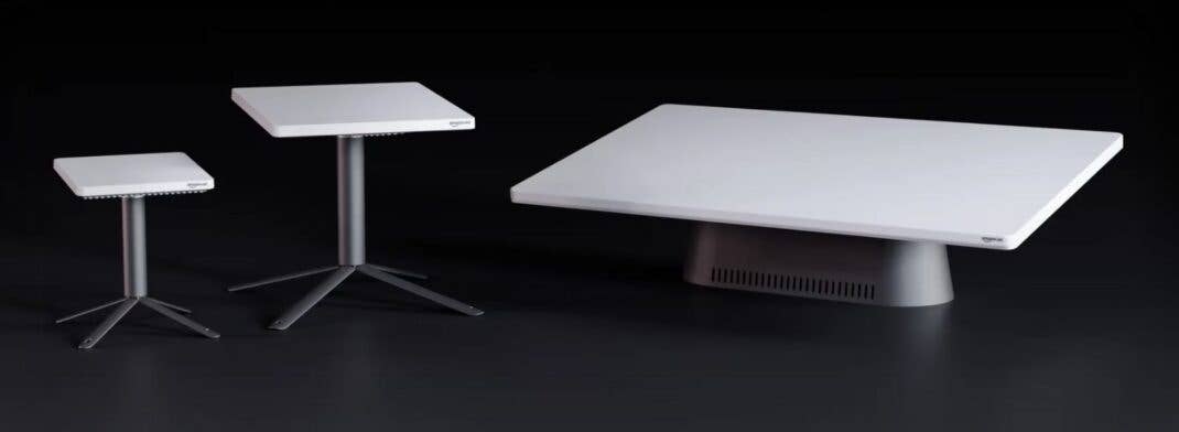 Drei verschiedene Antennen für Amazon Leo