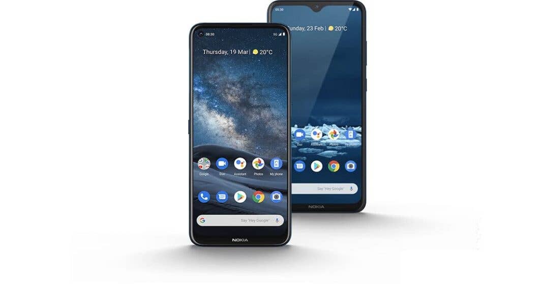Zwei Smartphones mit Android One