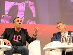 Anga Com 2022: Telekom-Deutschland-Chef Srini Gopalan mit Thorsten Dirks, Chef der Deutsche Glasfaser