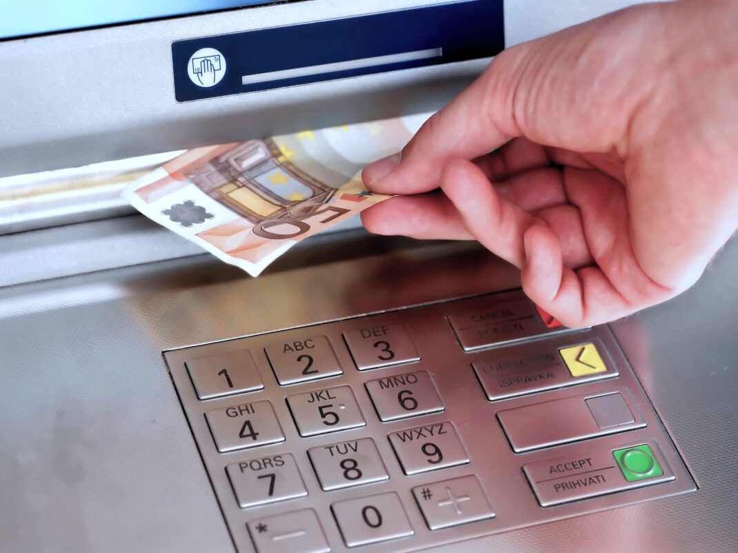 #Angriffe auf 3 Banken gemeldet: Kunden gezwungen, auf ihr Geld aufzupassen