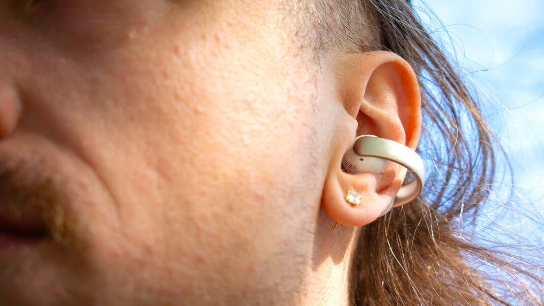 Anker Spundcore AeroClip Nah mit Gesicht