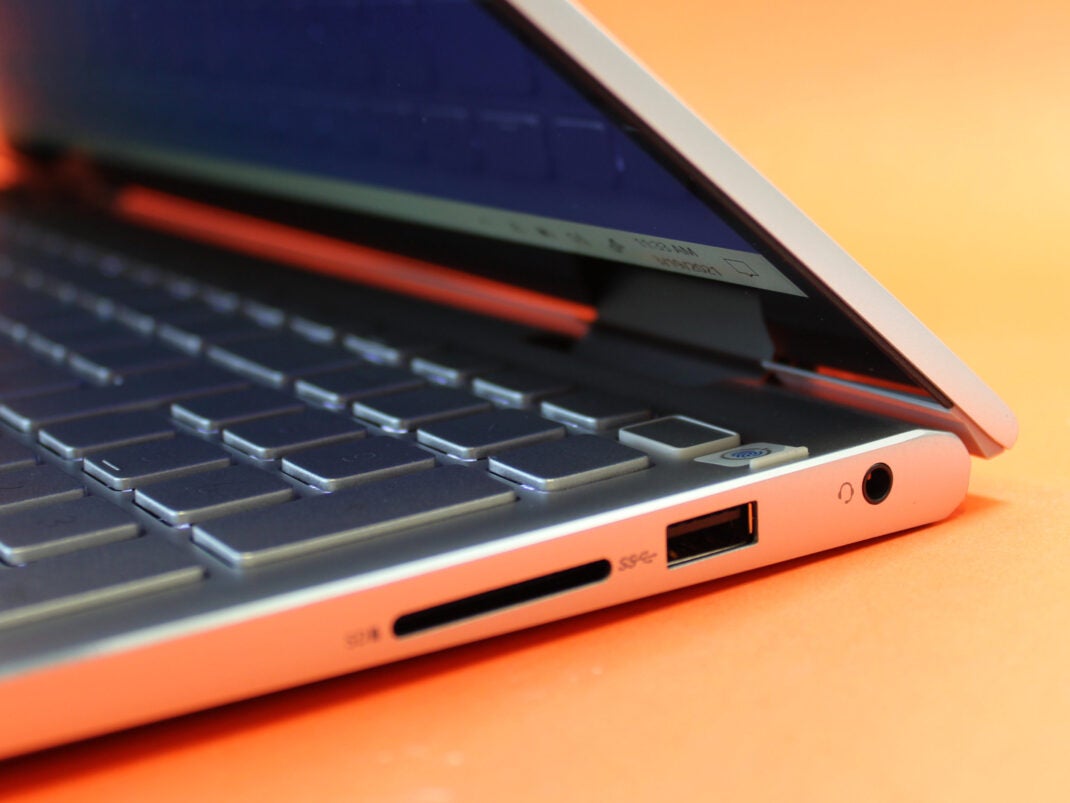 Seite des Dell Inspiron 15 7000 2in1