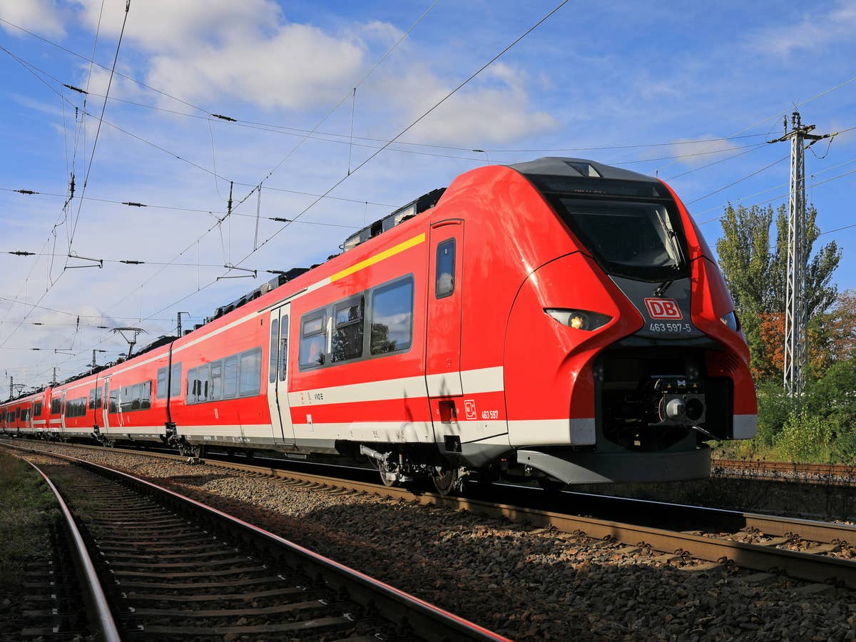 Siemens Mireo auf der Schiene.