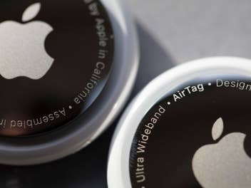 Apple AirTag Tracker in Nahaufnahme