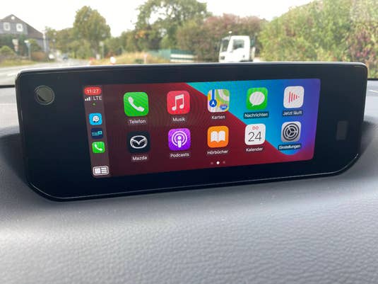 Apple CarPlay Mazda MX-30