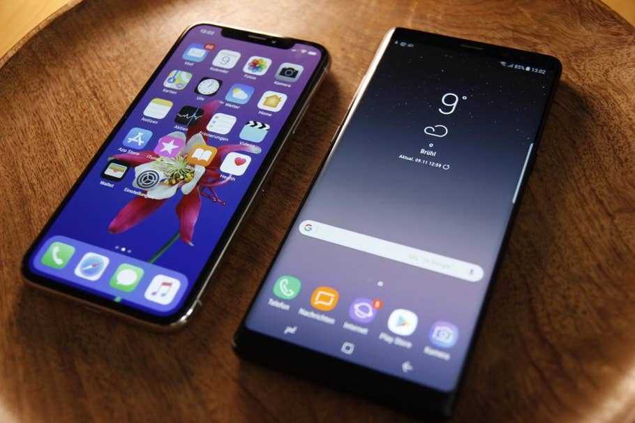 Apple iPhone X vs. Samsung Galaxy Note 8